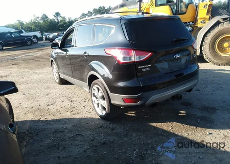 2013 Ford Escape Titanium z USA, uszkodzony, nr VIN 1FMCU9J96DUC20448